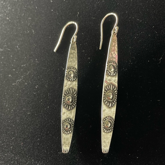 SOLD Silpada Sterling Silver Vertical Radiance Earrings W3319 - Picture 2 of 3
